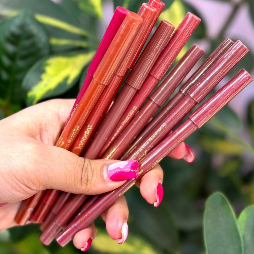 خط لب دنادیا شماره 003